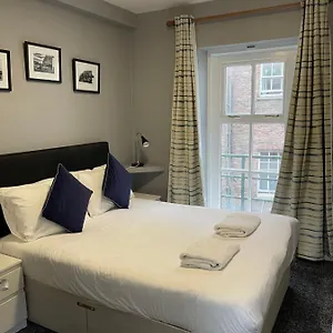 Temple Bar Apartments Apartment