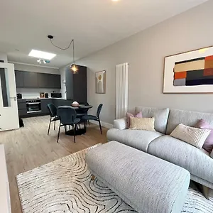 Sutcliffe House Apartment
