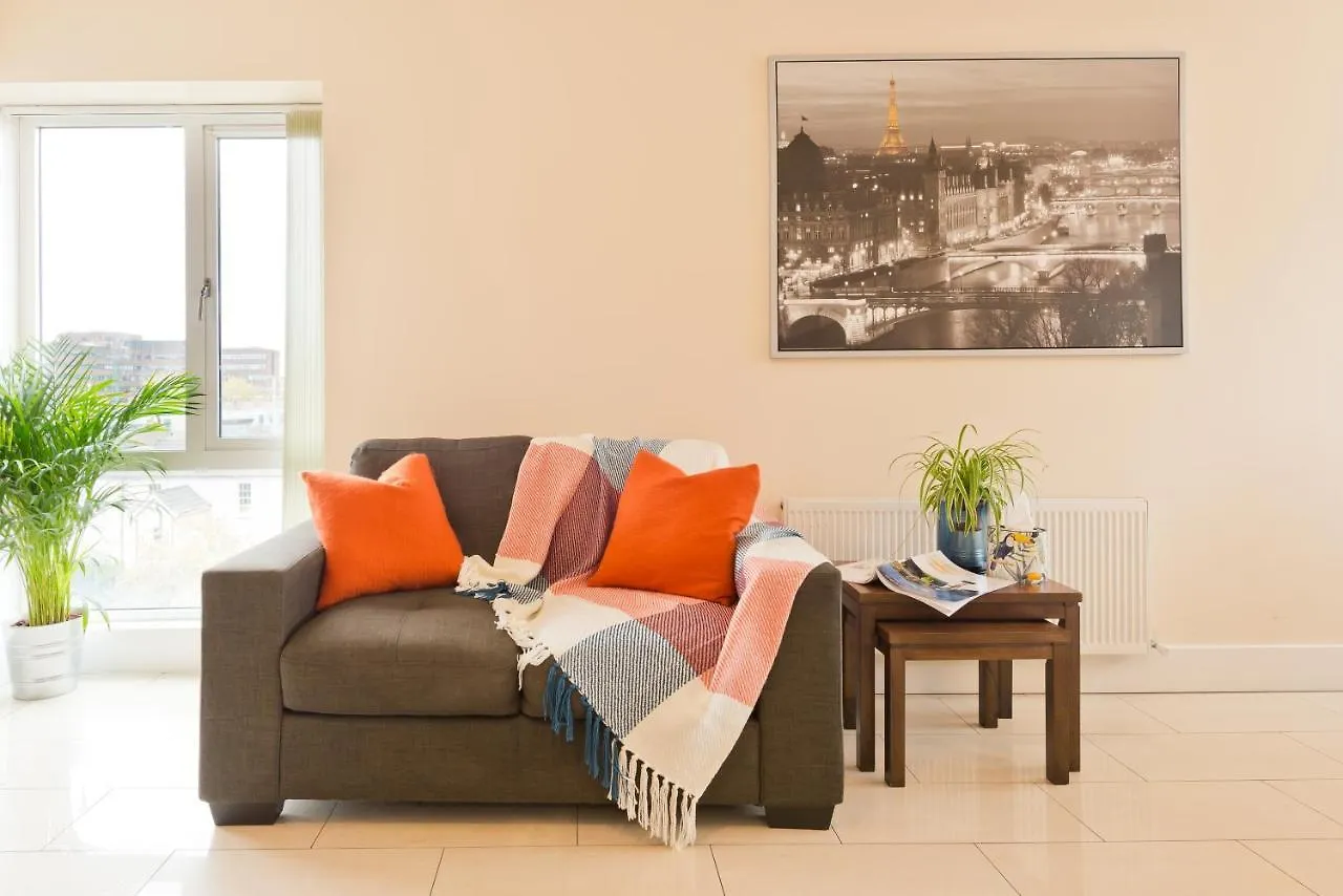 Apartment Pearse Street Suites Dublin