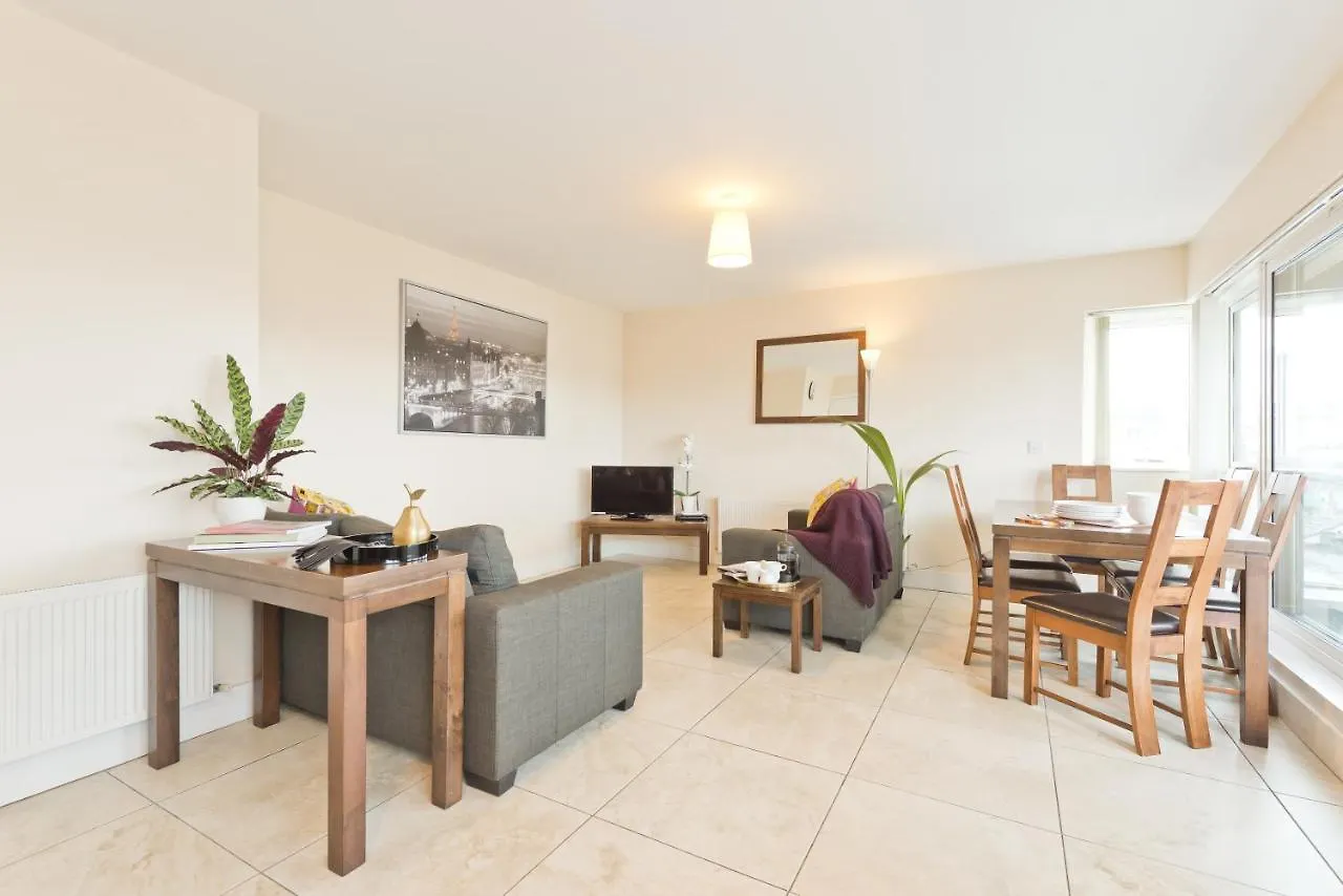 Apartment Pearse Street Suites Dublin