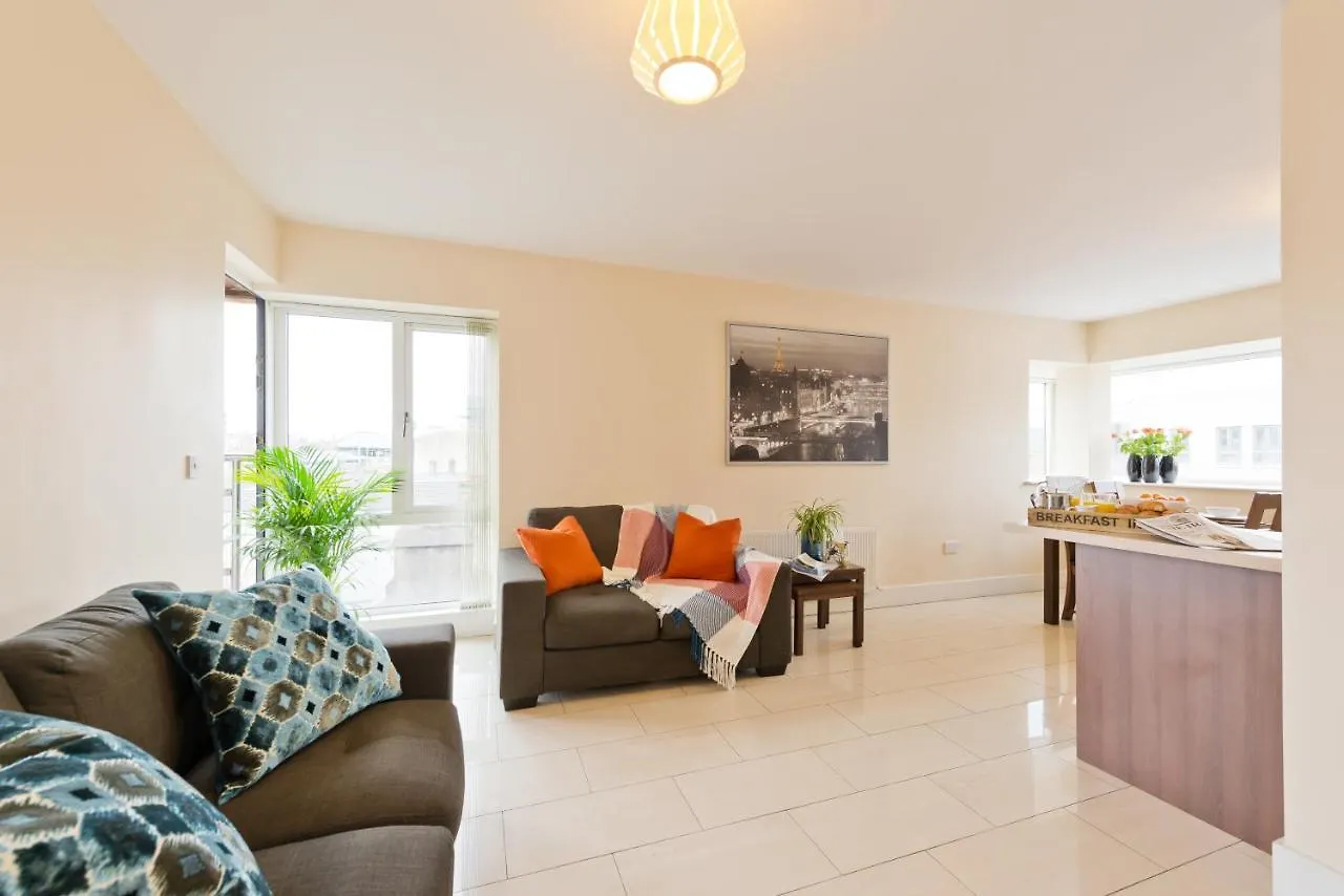 Pearse Street Suites Dublin 0*,  Ireland