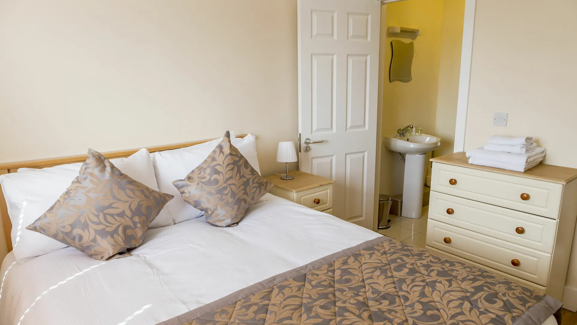 Apartment Pearse Street Suites Dublin